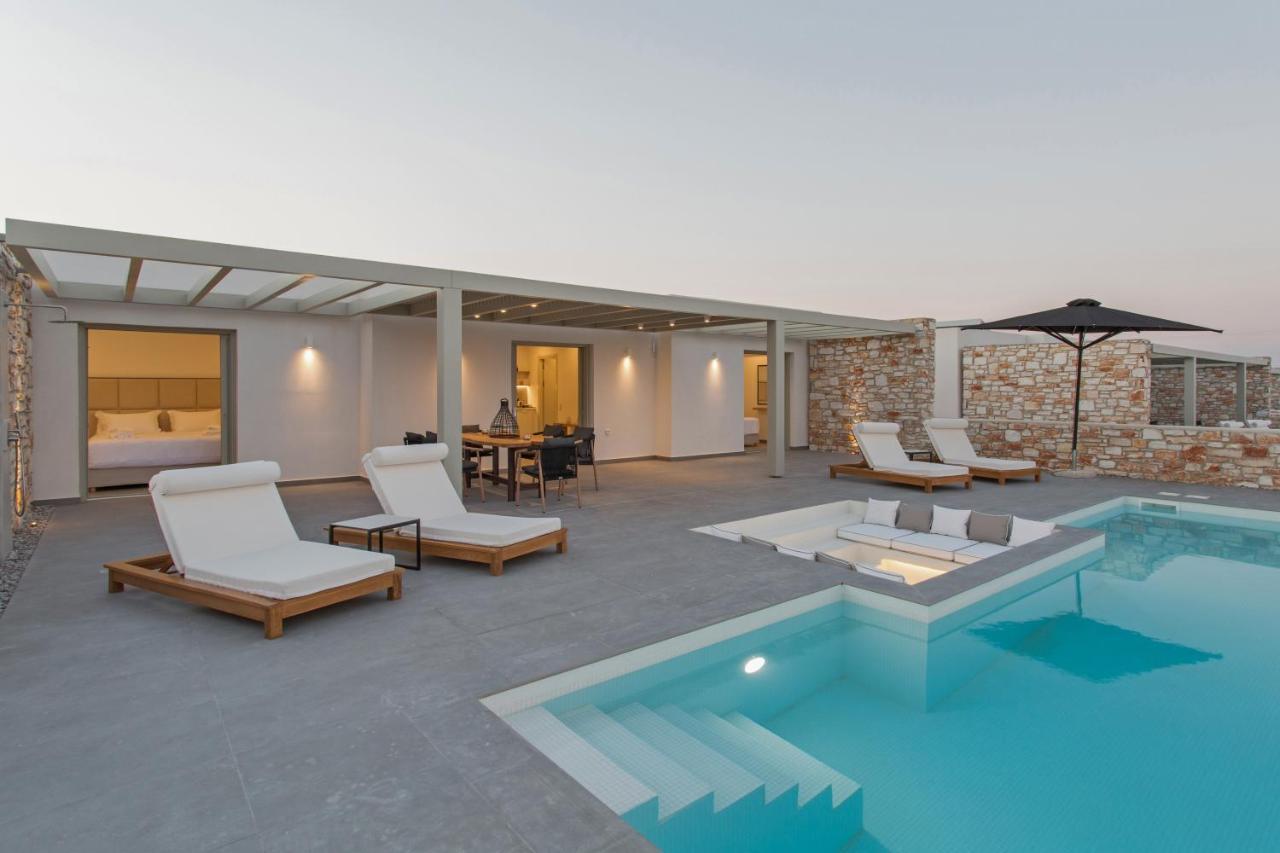 T7 Luxury Villas Paros Eksteriør billede